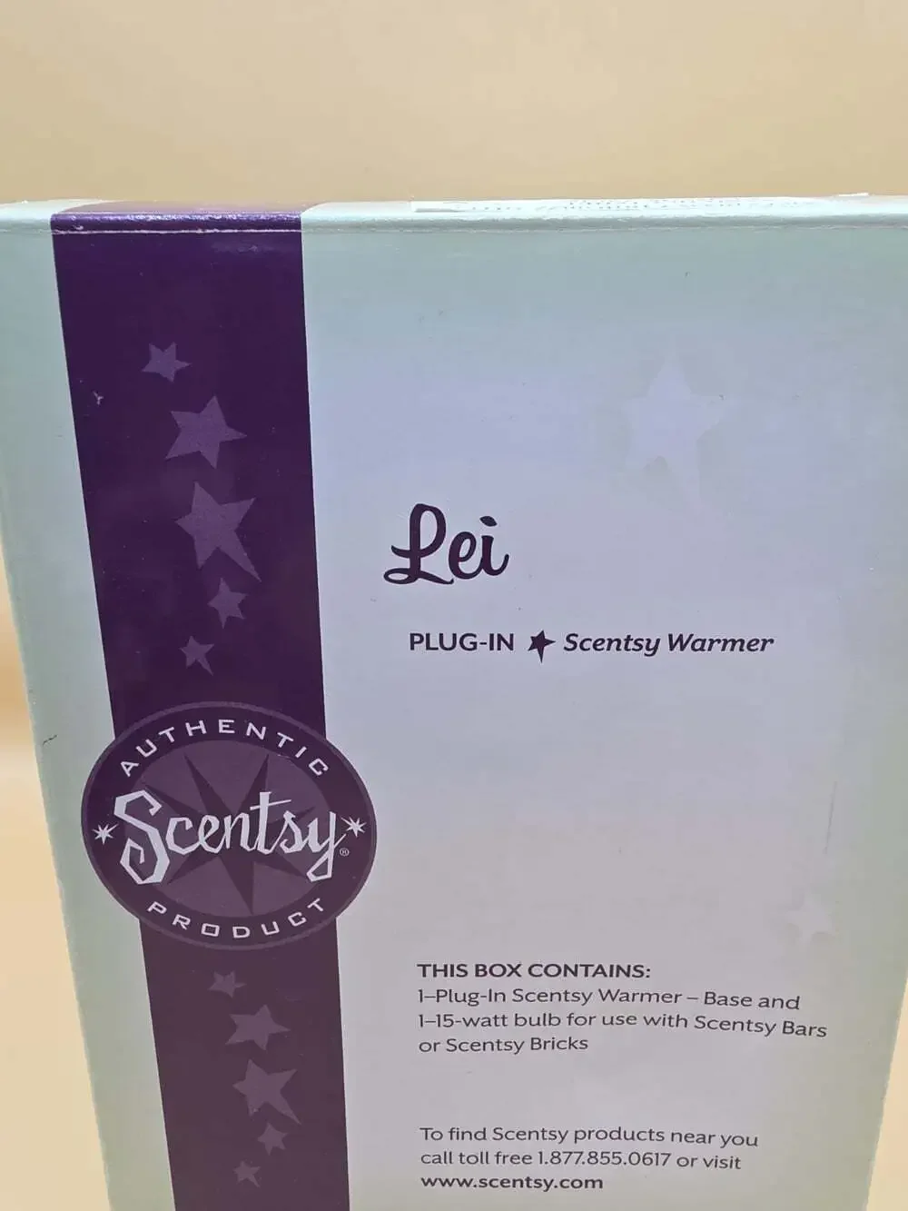 Scentsy Lei Plug-in Wax Warmer Plum Purple Flowers